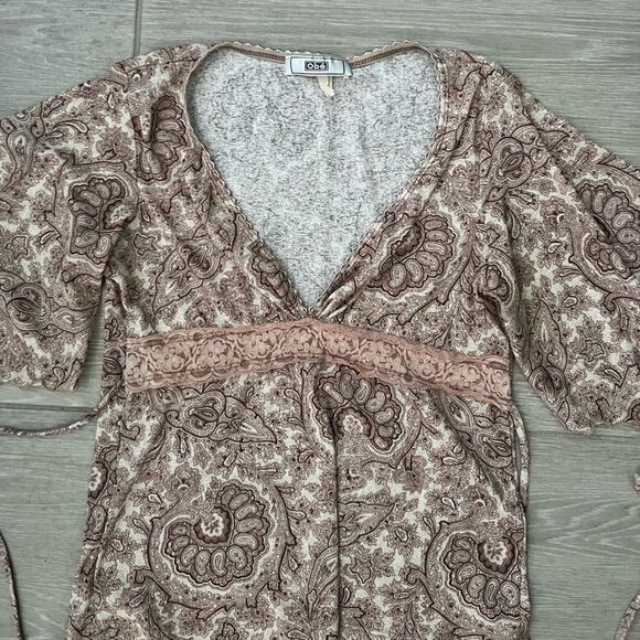 Obe 2YK baby all tie back flutter sleeve shirt paisley print size small - Picture 3 of 6